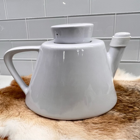 Vintage Ikea 1990’s White Minimalist Ceramic Teapot - VARME Discontinued Ikea - Picture 3 of 15